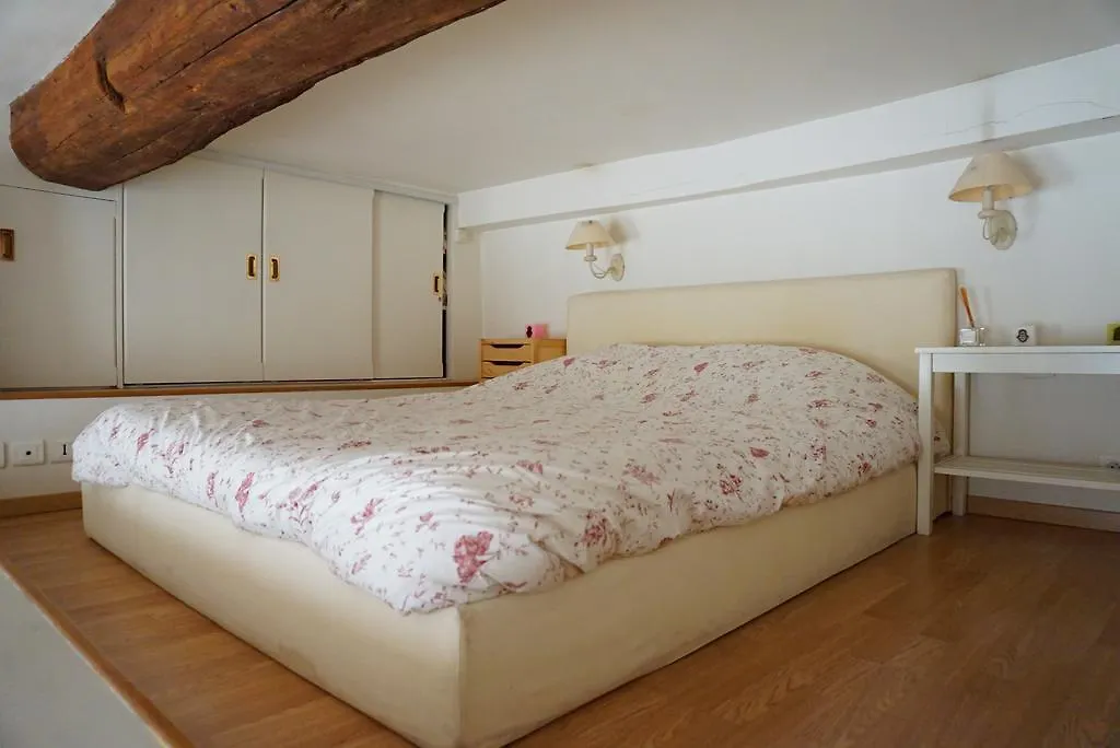 Apartment Rue De Lille 7 Paris